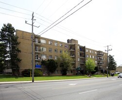 2895 Bathurst St Apartments