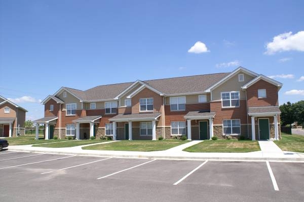 Washington Avenue Apartments in Madison, IL - Building Photo