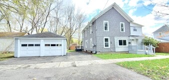 17 Frank St, Unit Downstairs in Cortland, NY - Building Photo