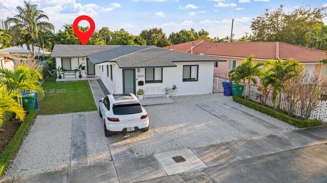 3018 SW 25th Ter-Unit -3018 in Miami, FL - Foto de edificio - Building Photo