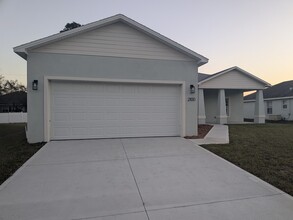 2100 Cogan Dr in Palm Bay, FL - Building Photo - Building Photo