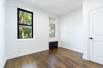 315 E 5th St, Unit 1107 in New York, NY - Building Photo - Building Photo