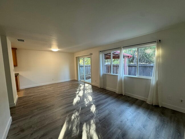 135 Warren Ave in Morgan Hill, CA - Building Photo - Building Photo