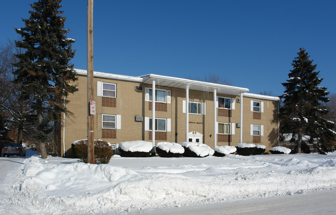 Parkwood Manor in Lorain, OH - Building Photo