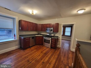 228 S 44th St-Unit -2 in Philadelphia, PA - Building Photo - Building Photo