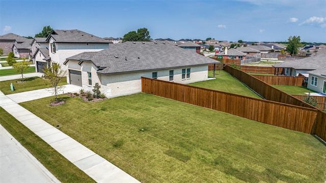 1321 Hamilton St in Howe, TX - Building Photo - Building Photo