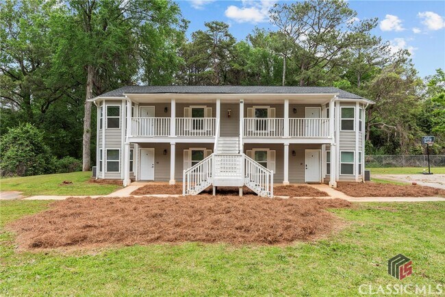 property at 140 Cumberland Ct