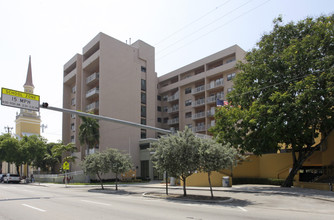 Riverside Apartments in Miami, FL - Building Photo - Building Photo