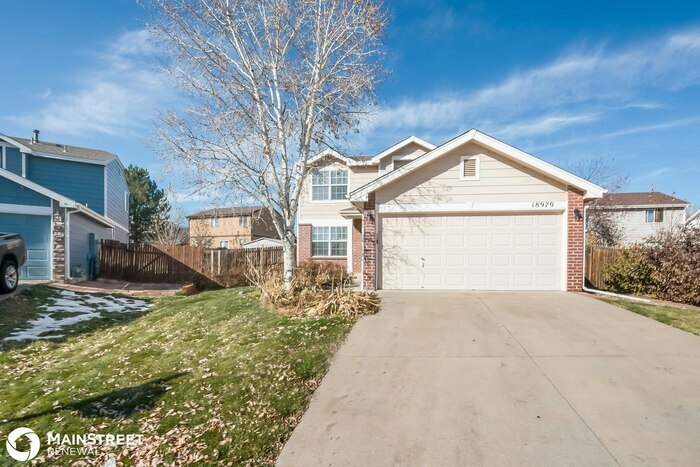 18970 E Linvale Pl in Aurora, CO - Foto de edificio