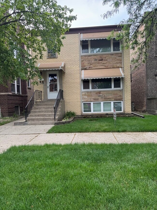 4947 N Mason Ave