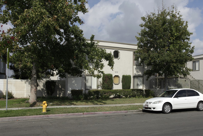 7555 Jackson Way in Buena Park, CA - Building Photo - Building Photo