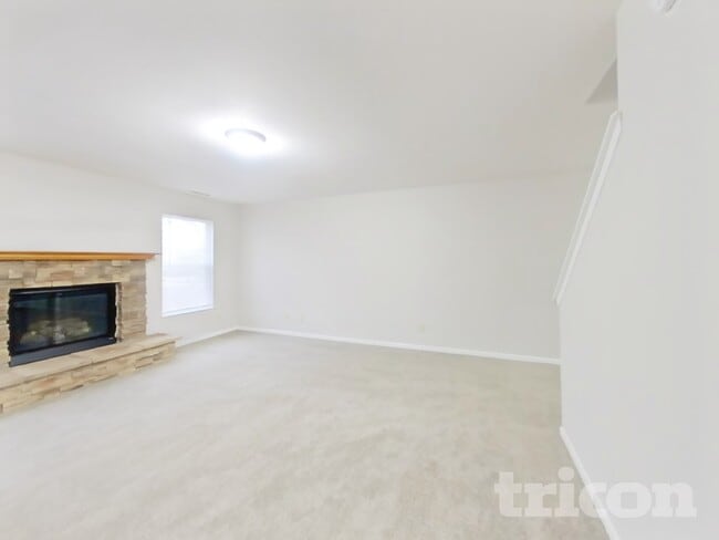 8439 S Firefly Dr in Pendleton, IN - Building Photo - Building Photo