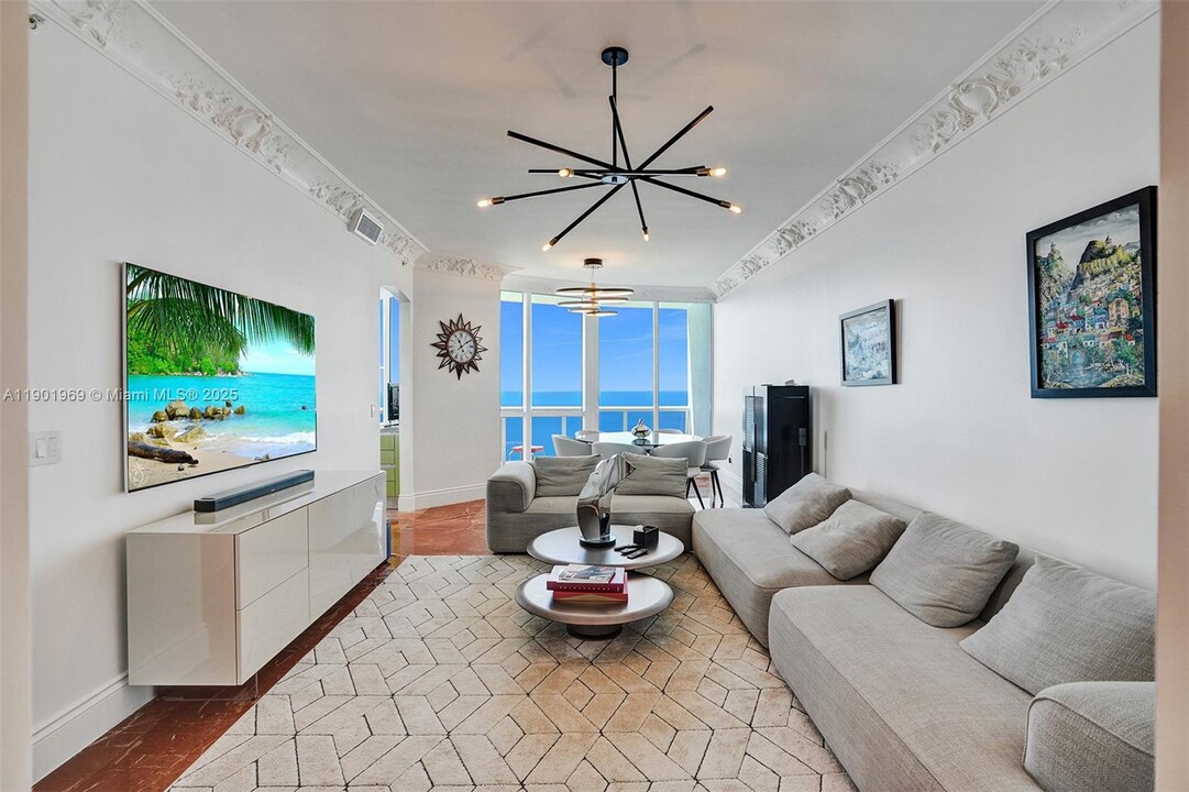 18201 Collins Ave in Sunny Isles Beach, FL - Building Photo
