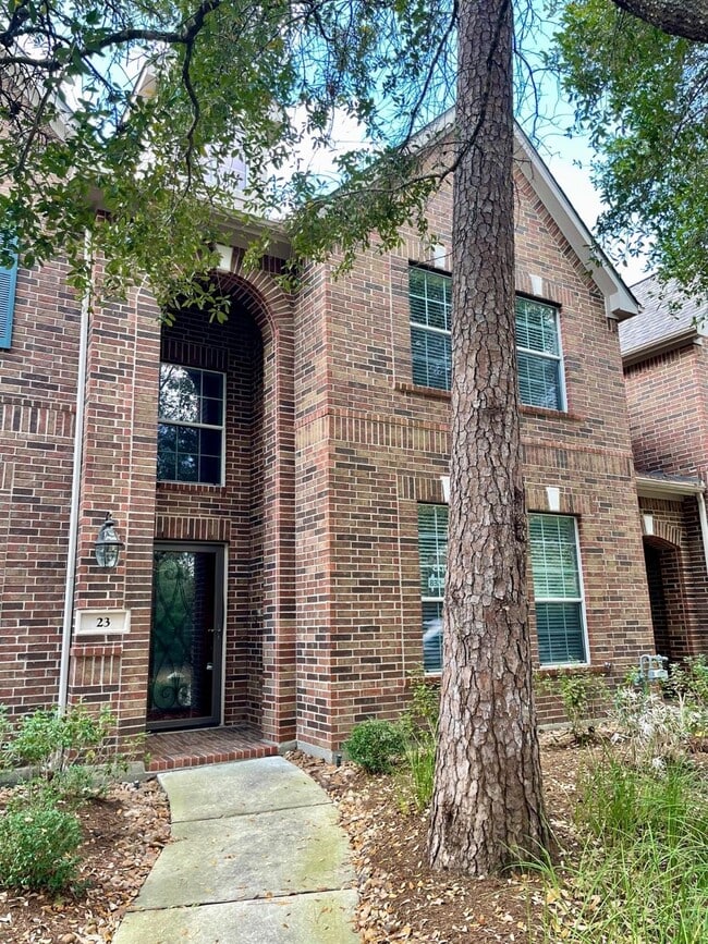 property at 23 Avenswood Pl