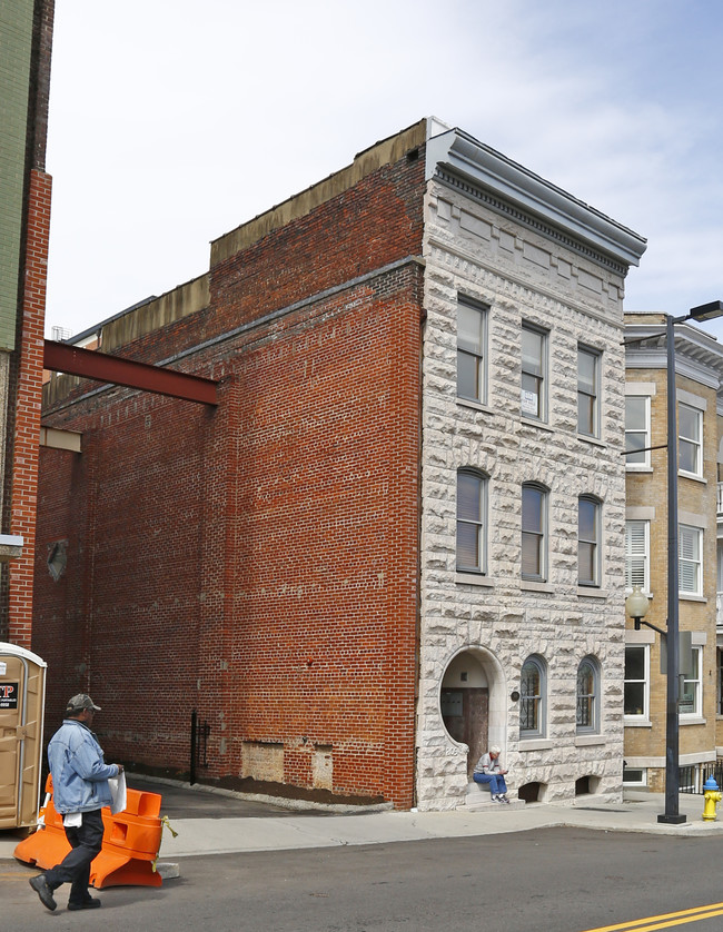 209 Church Ave in Knoxville, TN - Foto de edificio - Building Photo