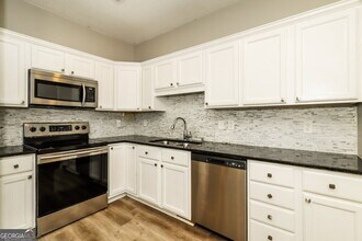 4048 Golfview Ct in Villa Rica, GA - Building Photo - Building Photo