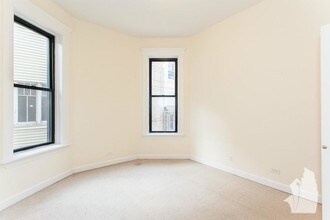 2134 W Concord Pl in Chicago, IL - Building Photo - Building Photo
