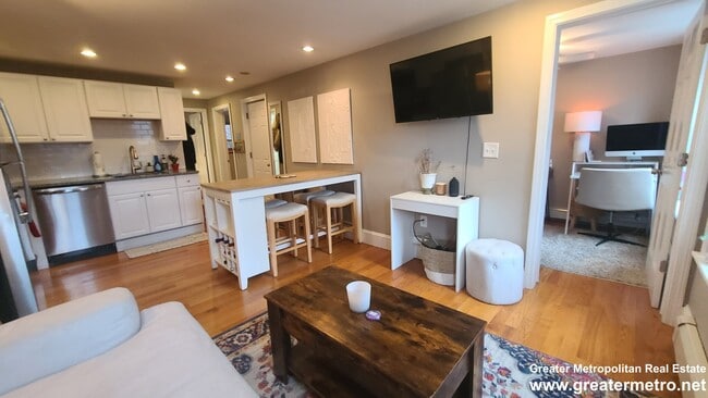 180 Salem St, Unit 3 in Boston, MA - Foto de edificio - Building Photo