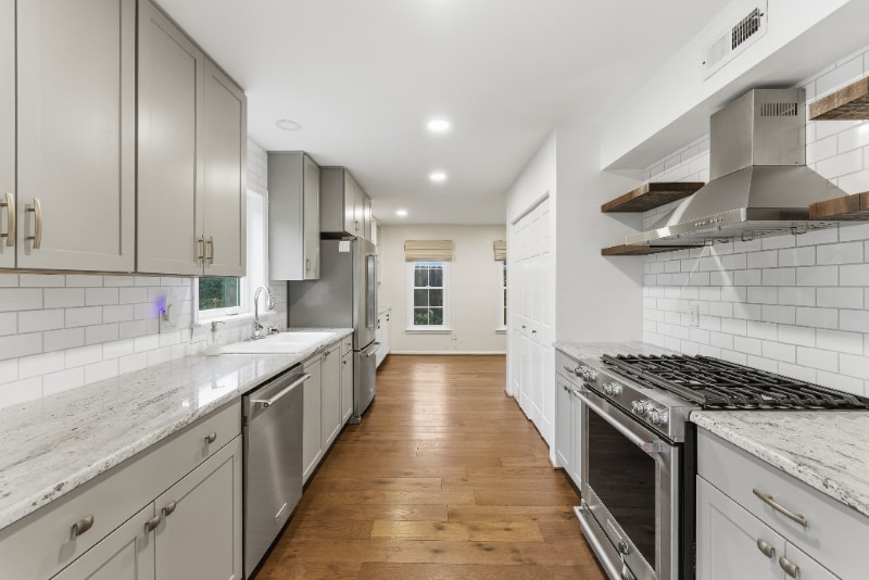 210 73rd St in Virginia Beach, VA - Building Photo