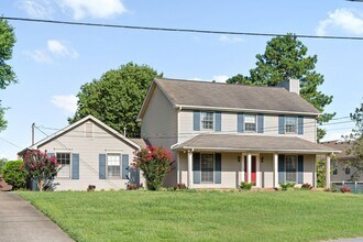 522 Windsor Dr in Clarksville, TN - Building Photo - Building Photo