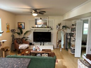 1000 Cheviot Ave, Unit B in Durham, NC - Building Photo - Building Photo