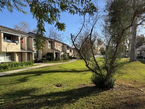 641 Charwood Ct in Brea, CA - Foto de edificio - Building Photo