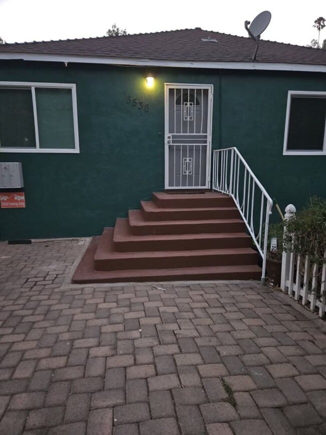 property at 3536 Curlew St