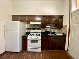 1340 W 19th St, Unit 1M in Chicago, IL - Building Photo