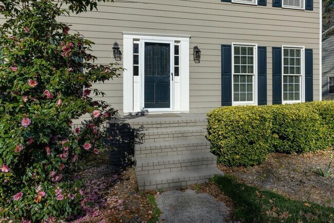 property at 4843 McPherson Dr NE