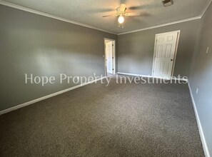 84 Matthews St in Senoia, GA - Building Photo - Building Photo