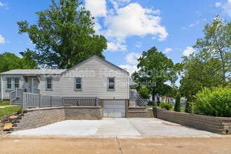5301 Winslow Dr in St. Louis, MO - Building Photo - Building Photo