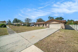 1804 Orange Hill Dr in Brandon, FL - Building Photo - Building Photo