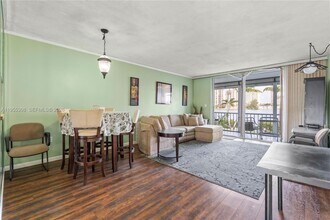 2861 Leonard Dr in Aventura, FL - Building Photo - Building Photo