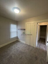 2421 Kincaid St in Eugene, OR - Foto de edificio - Building Photo