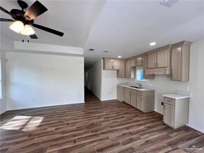 11 E Llano Grande St in Weslaco, TX - Building Photo - Building Photo