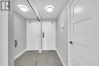 33 Isabella St in Toronto, ON - Building Photo - Building Photo