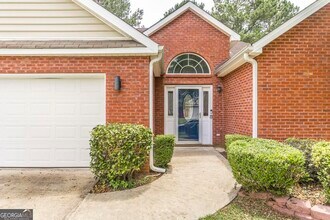 215 Wingfield Way in Kathleen, GA - Building Photo - Building Photo
