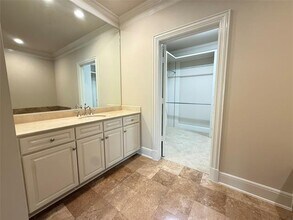 6425 Bandera Ave in Dallas, TX - Building Photo - Building Photo