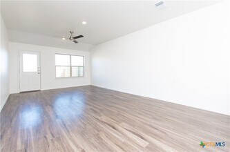 5815 Betty Lou Dr in Killeen, TX - Building Photo - Building Photo