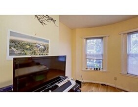 26 S Huntington Ave-Unit -2 in Boston, MA - Building Photo - Building Photo
