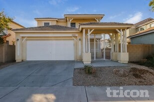 2323 Grenadine Rd in Phoenix, AZ - Building Photo