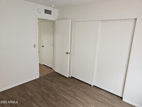 633 W Southern Ave in Tempe, AZ - Building Photo - Building Photo