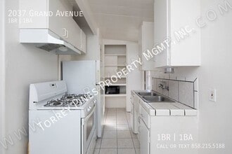 2037 Grand Ave in San Diego, CA - Foto de edificio - Building Photo