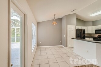 2334 Danforth Rd in Spring Hill, FL - Foto de edificio - Building Photo