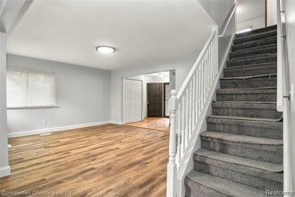 21385 Deerfield Dr in Trenton, MI - Building Photo - Building Photo