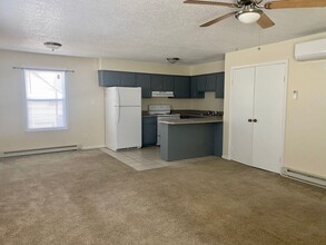 577 W Ocean View Ave in Norfolk, VA - Building Photo - Building Photo
