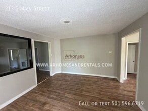 213 S Main St in Beebe, AR - Building Photo - Building Photo