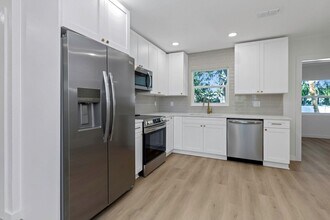 2710 Boca Ciega Dr N in St. Petersburg, FL - Building Photo - Building Photo