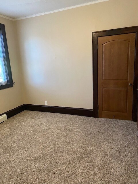 102 E Gogebic St in Ironwood, MI - Building Photo