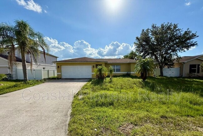 property at 724 Versailles Ln